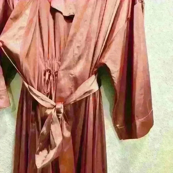 COPY - Cabernet Women' s Solid Satin Short Wrap Robe size XL - Picture 7 of 12
